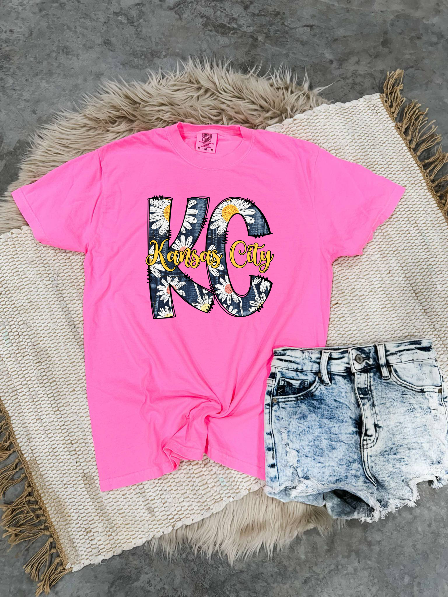 Dark Blue Daisy KC Kansas City Neon Pink Tee