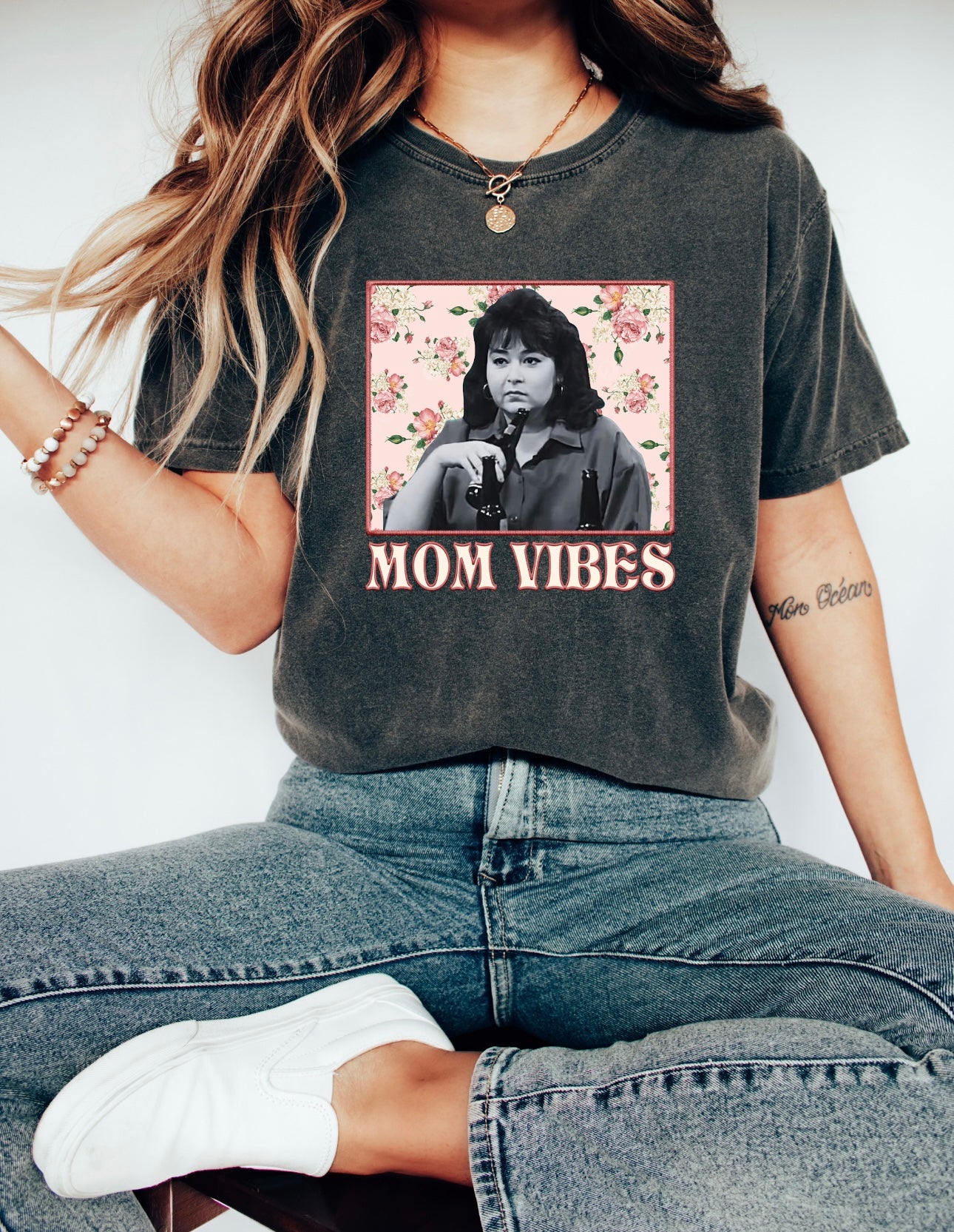 Mom Vibes Floral Square Pepper Tee