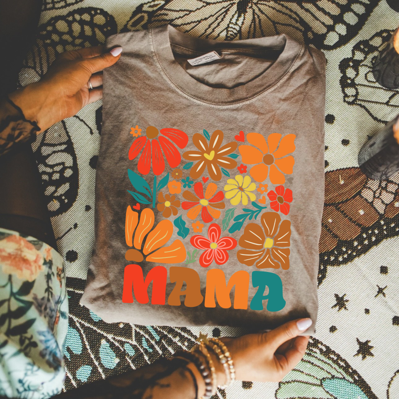 Vintage Retro Mama Vibes Espresso Tee