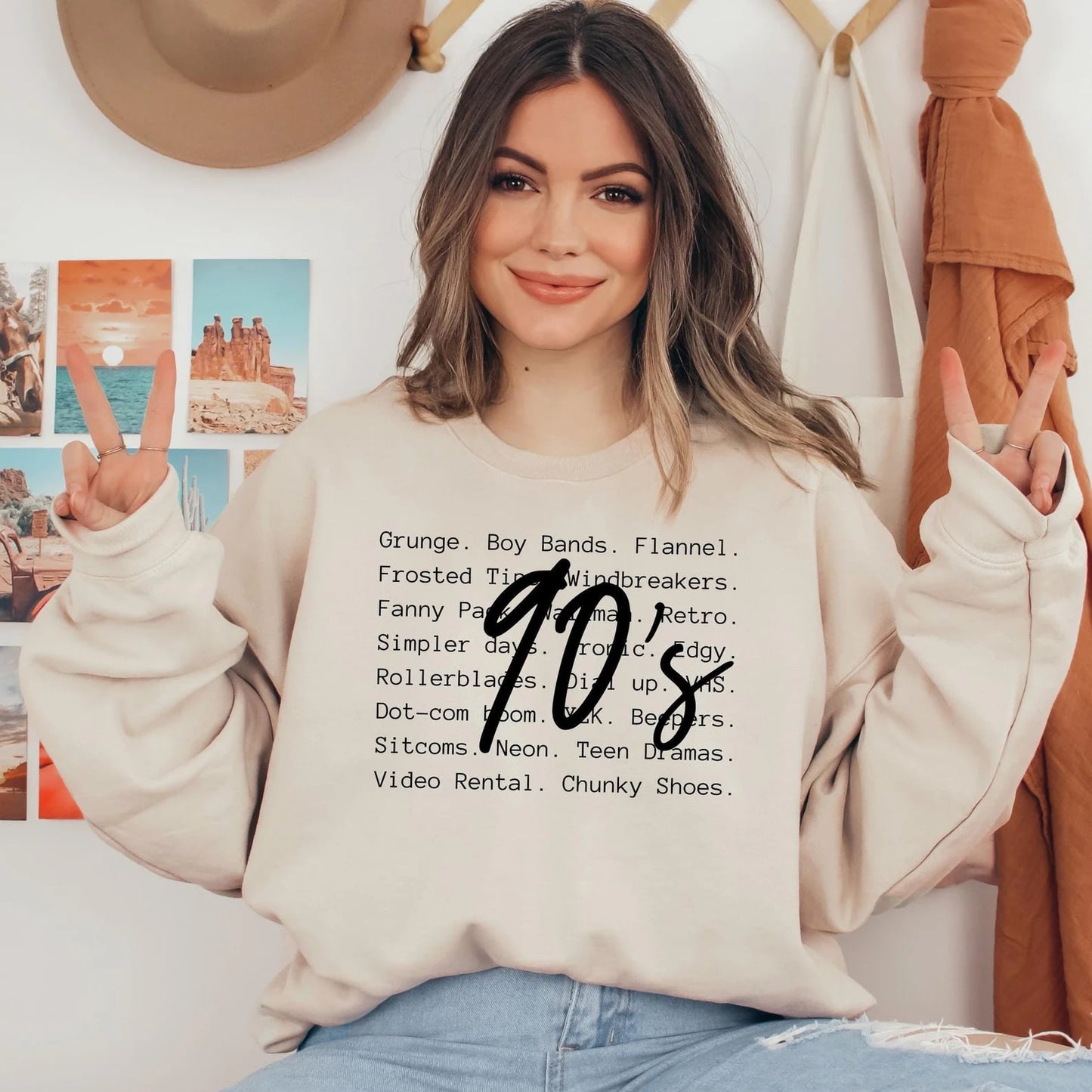 90’s List Sand Sweatshirt