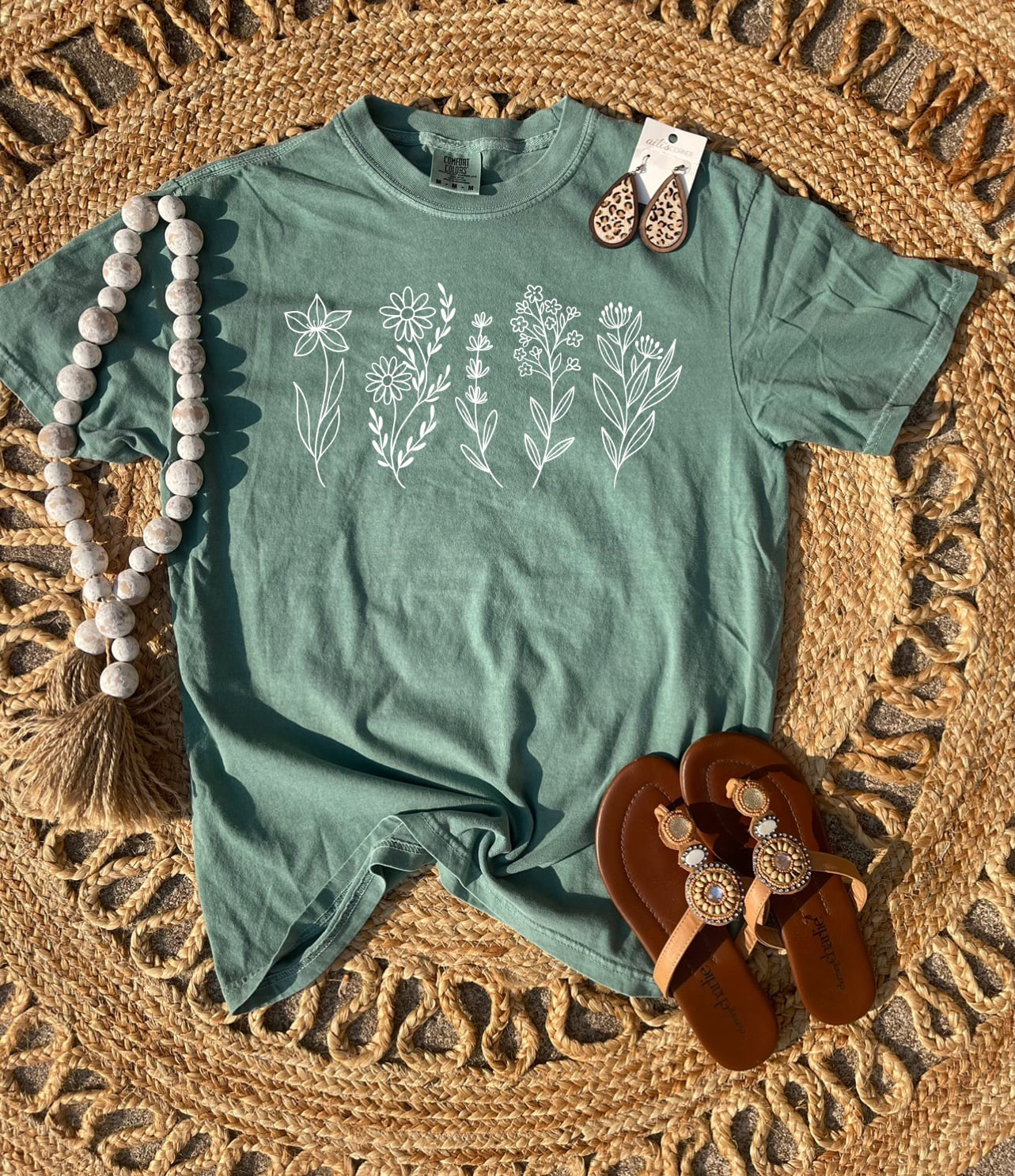 **DEAL PRICE** White Small Floral Stems Moss Tee