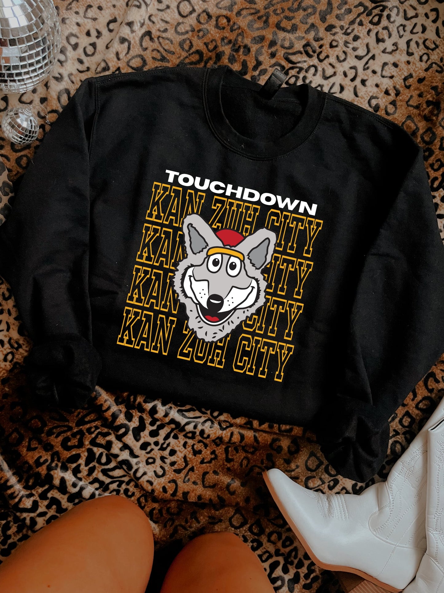 White Touchdown Gold Kan Zuh City Black Sweatshirt
