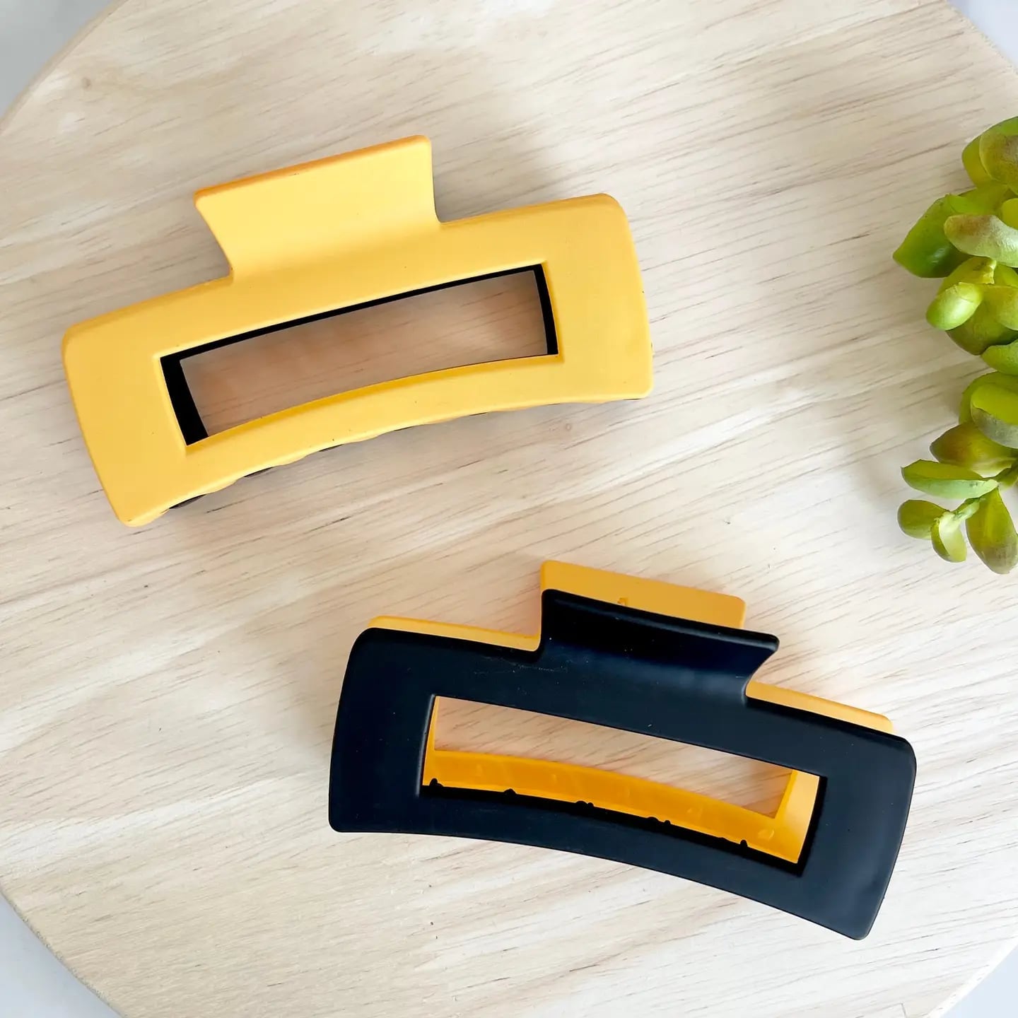**BLACK FRIDAY DEAL** Black & Yellow Claw Clips