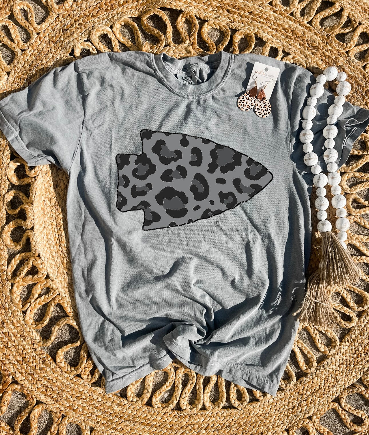 **HALFTIME DEAL** Grey Leopard Arrowhead Grey Tee