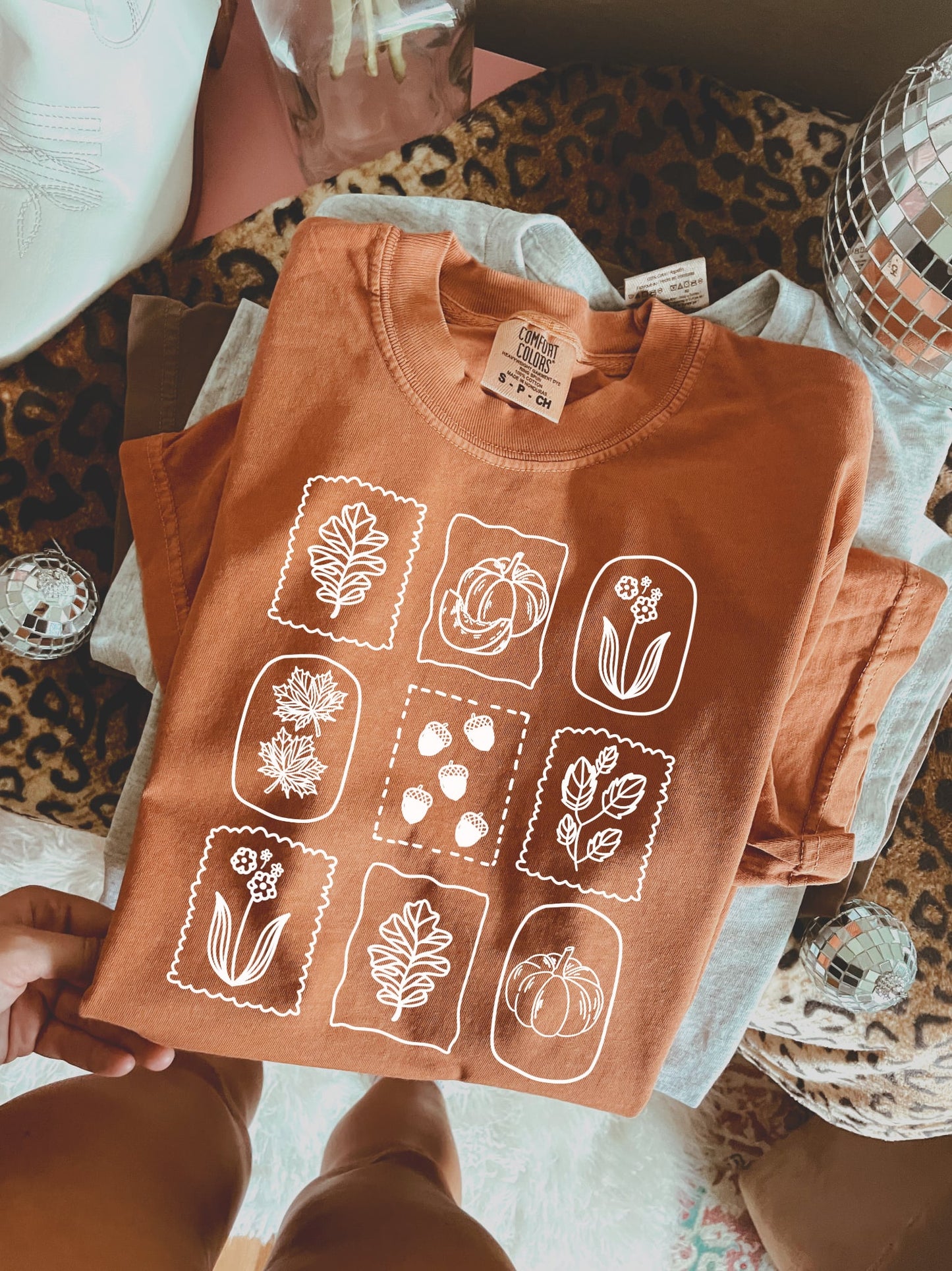 Doodle Frame Yam Tee