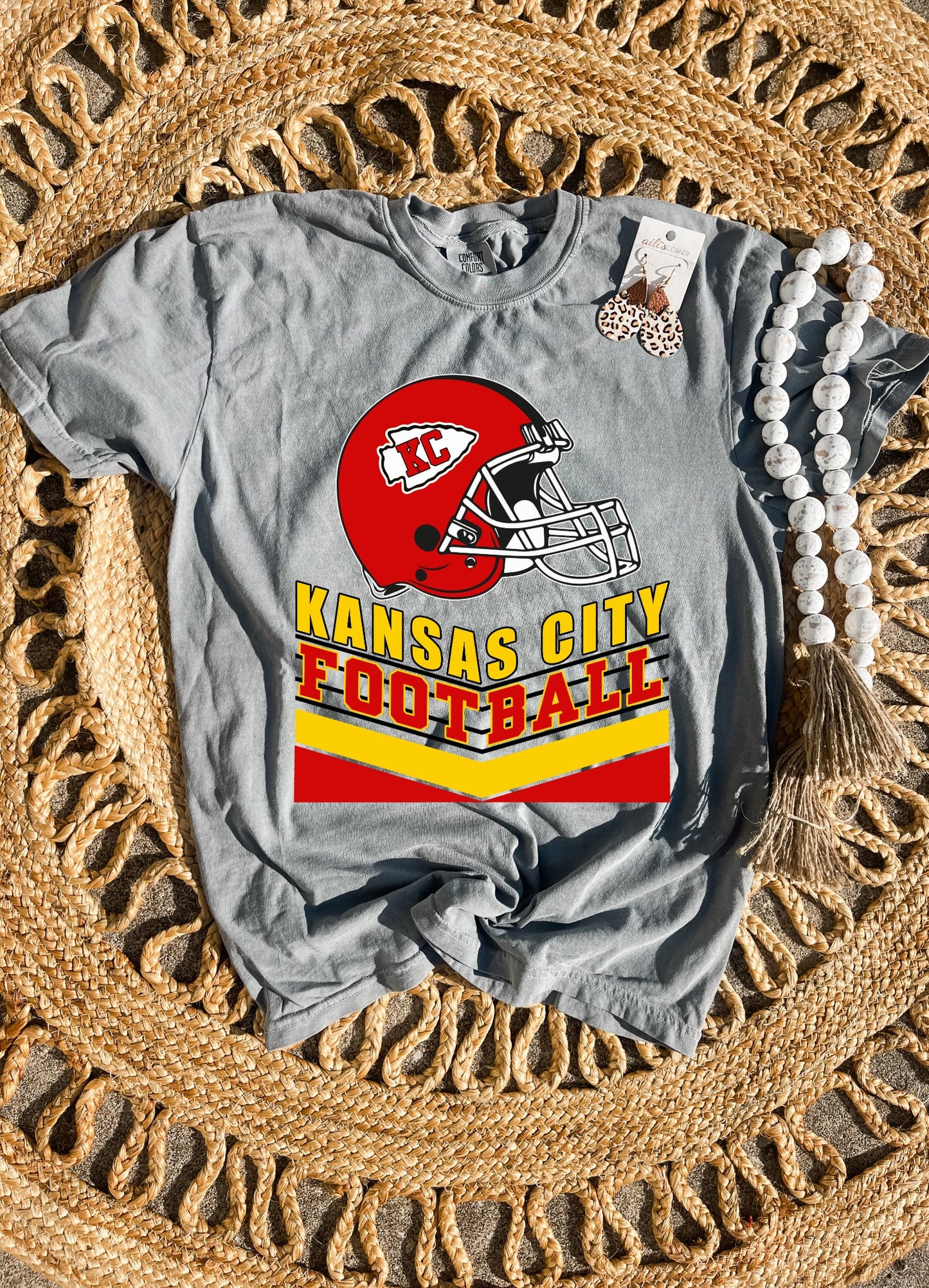 **HALFTIME DEAL** Red Gold Lined Kansas City Blocks Grey Tee