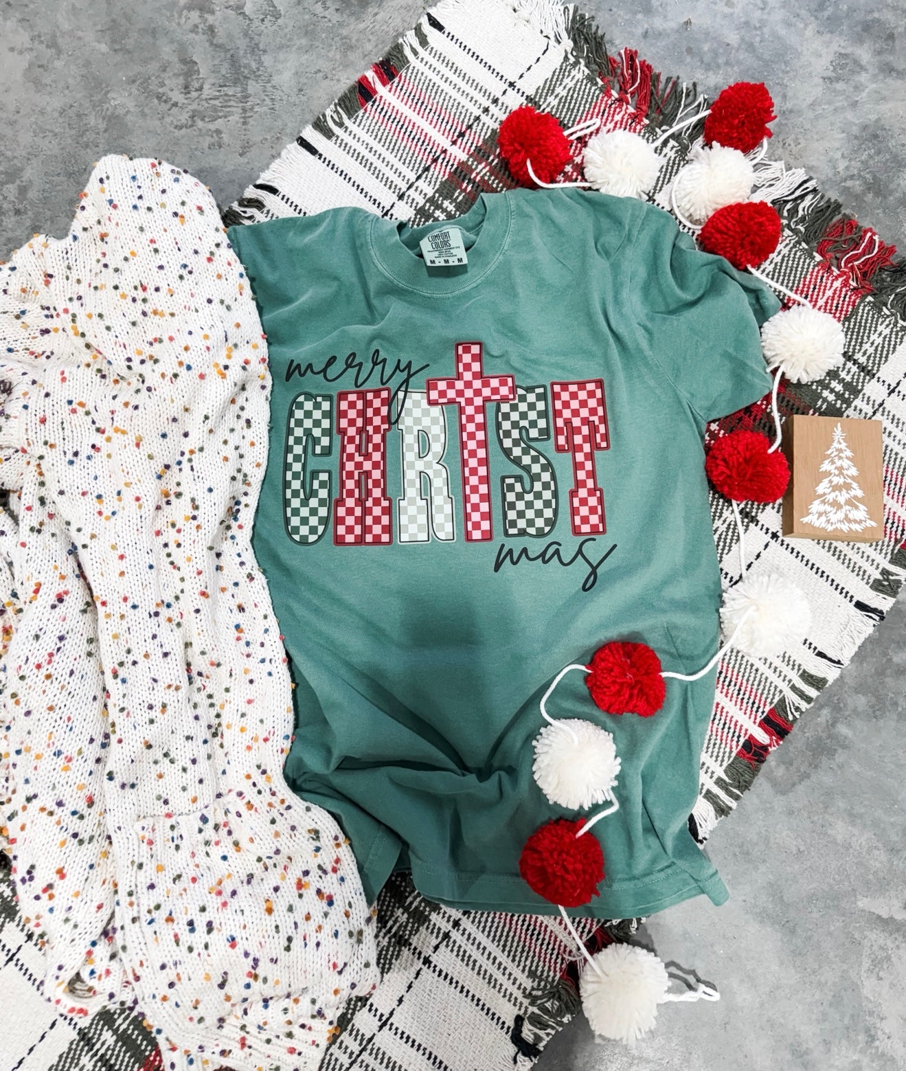 **CHRISTMAS IN JULY** Merry CHRIST Mas Light Green Short Sleeve T-Shirt