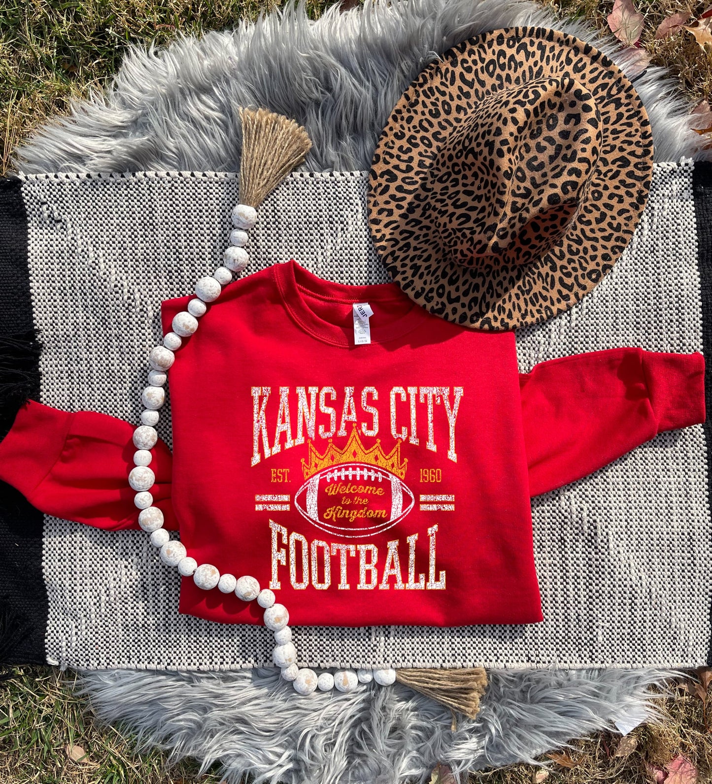 **HALFTIMEDEAL** White Gold Crown Football Red Sweatshirt