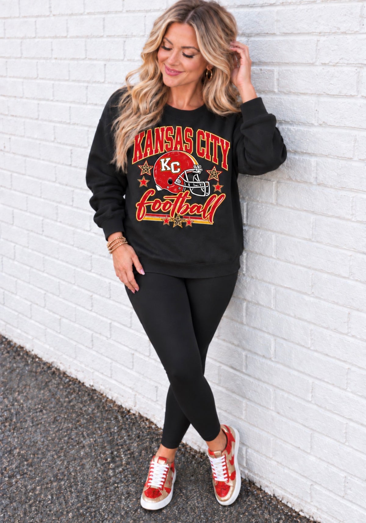 **HALFTIME DEAL** Vintage Kansas City Football Script & Red Helmet Black Sweatshirt