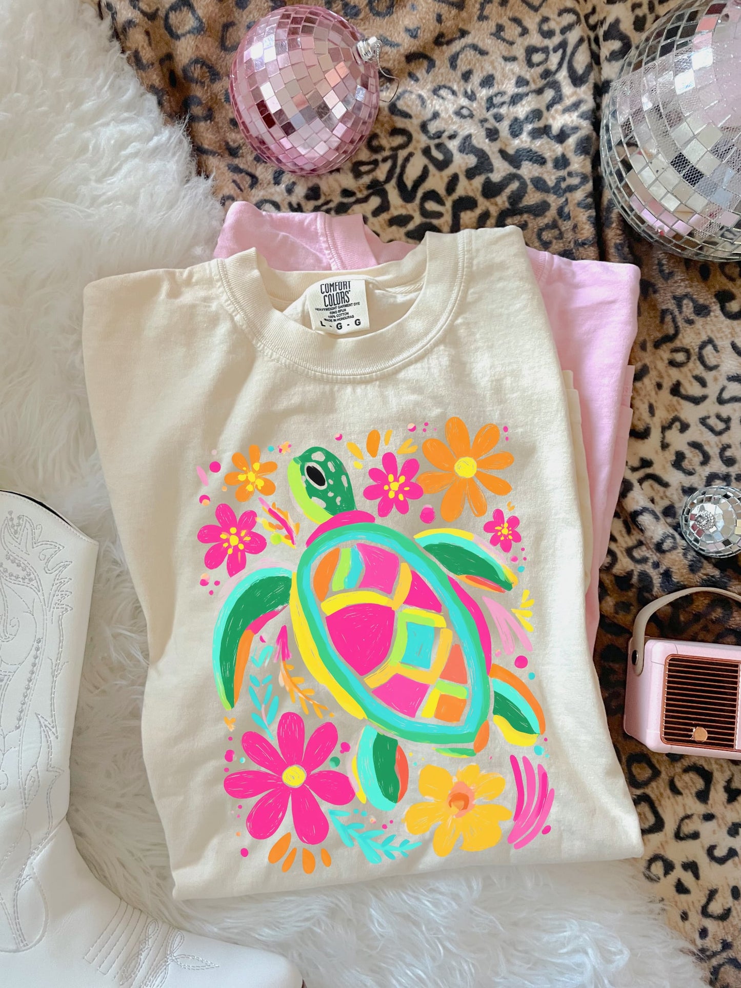 Summer Turtle Ivory Tee