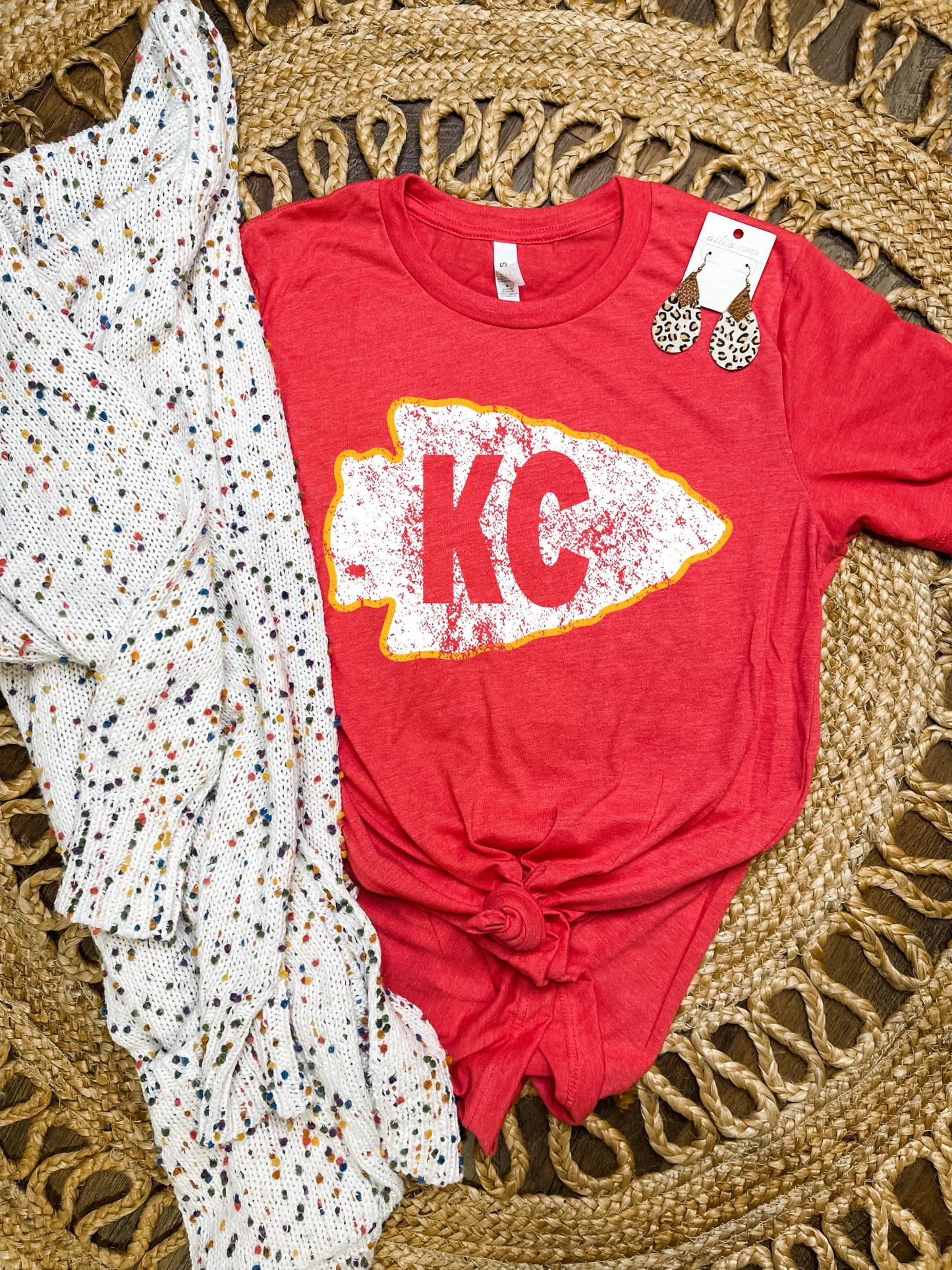 **DEAL PRICE** White Distressed Transparent KC Arrowhead Heather Red Tee