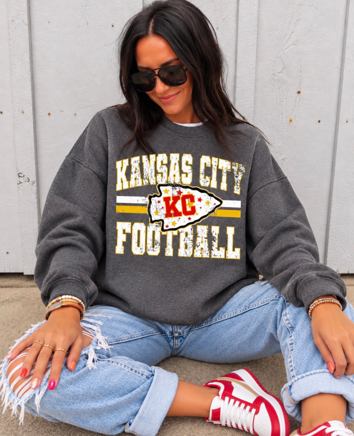 **HALFTIME DEAL** Distressed Kansas City Star Arrowhead Dark Heather Sweatshirt