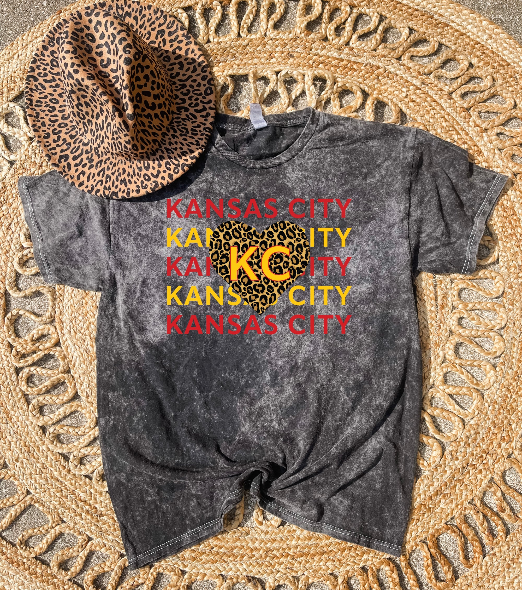 **DEAL OF THE DAY** Red & Gold Kansas City Repeat Leopard Heart