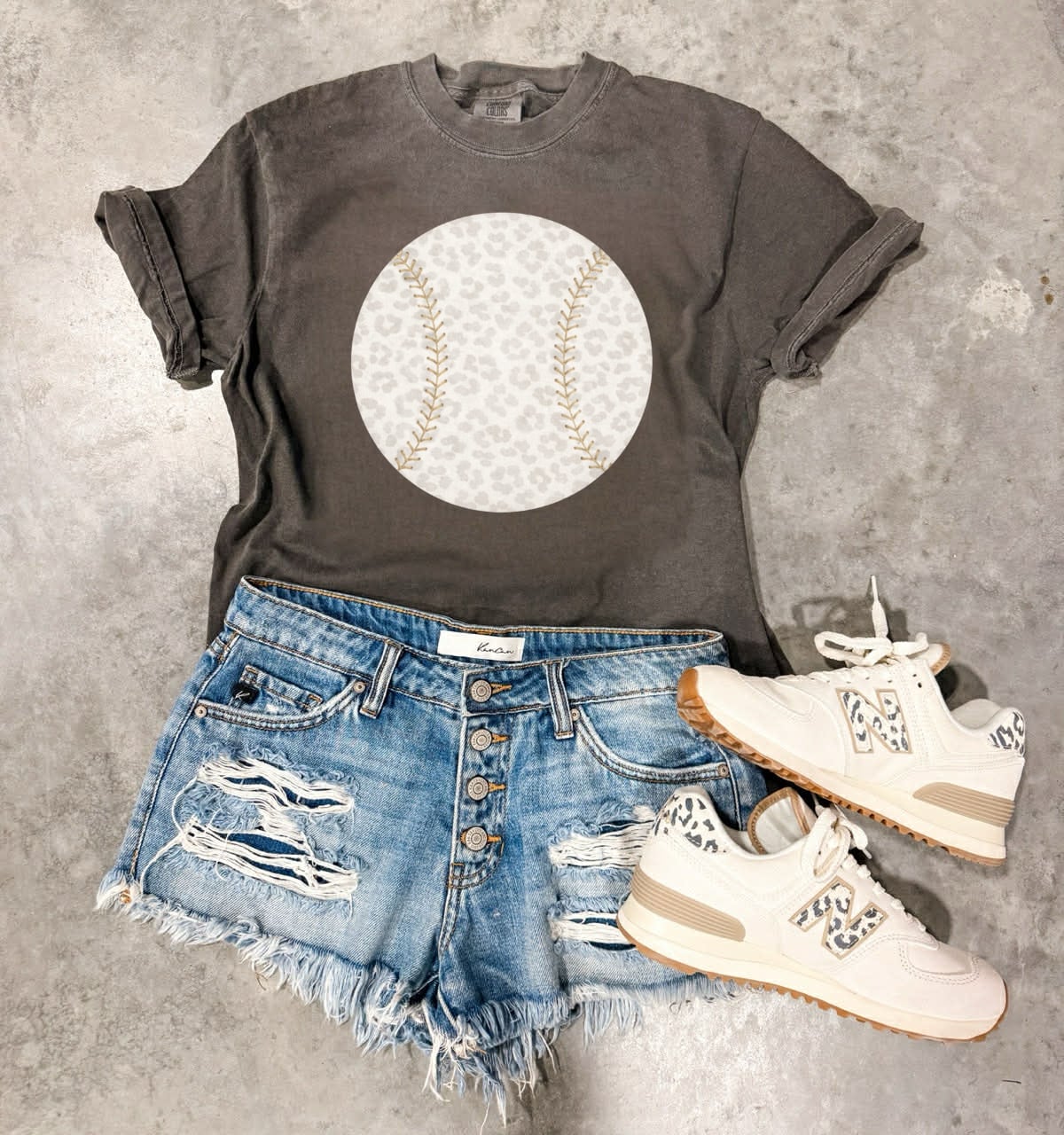White Leopard Baseball & Stitching Pepper Tee