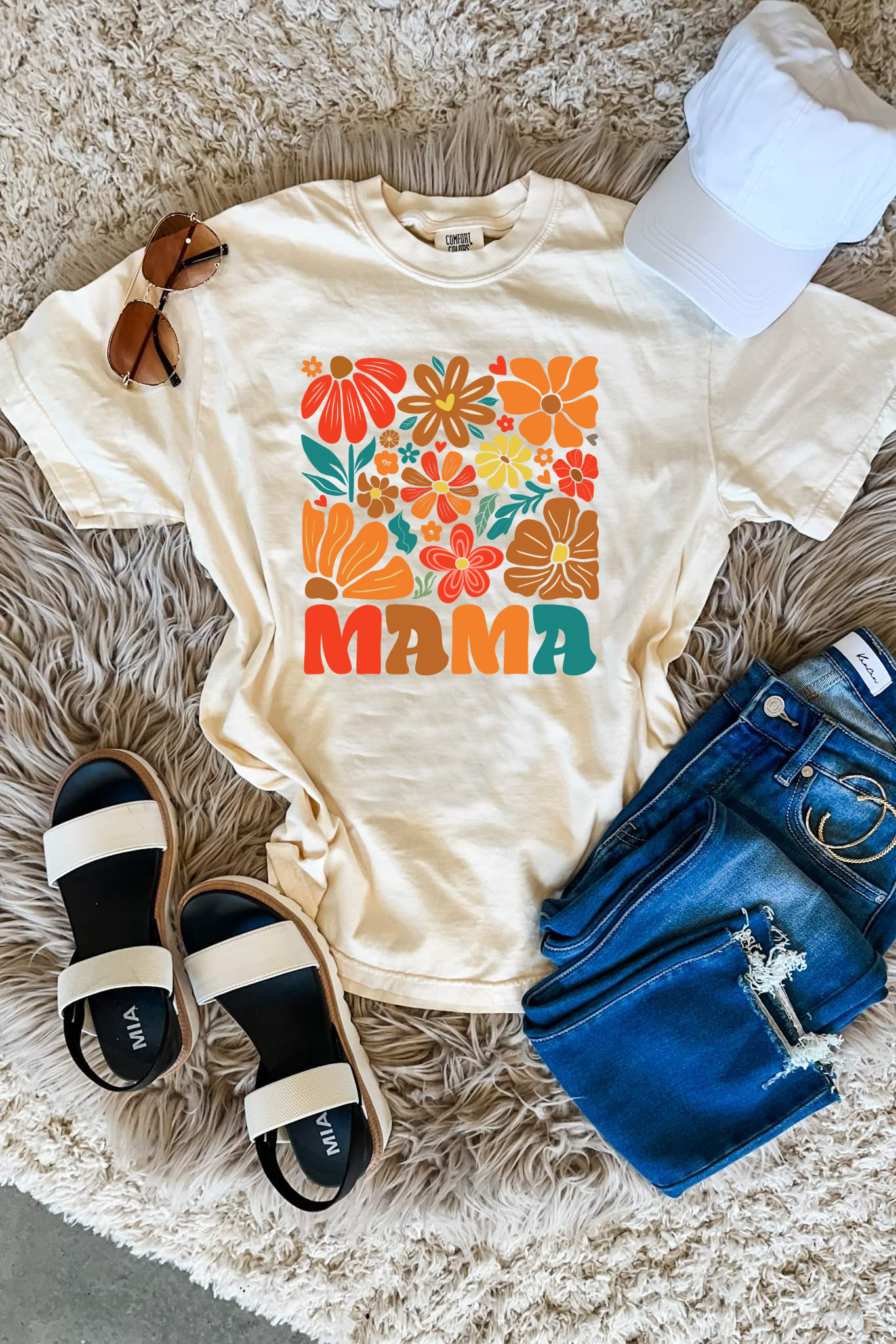 Vintage Retro Mama Vibes Ivory Tee