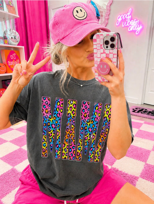 Colorful Distressed Retro MAMA Pepper Tee