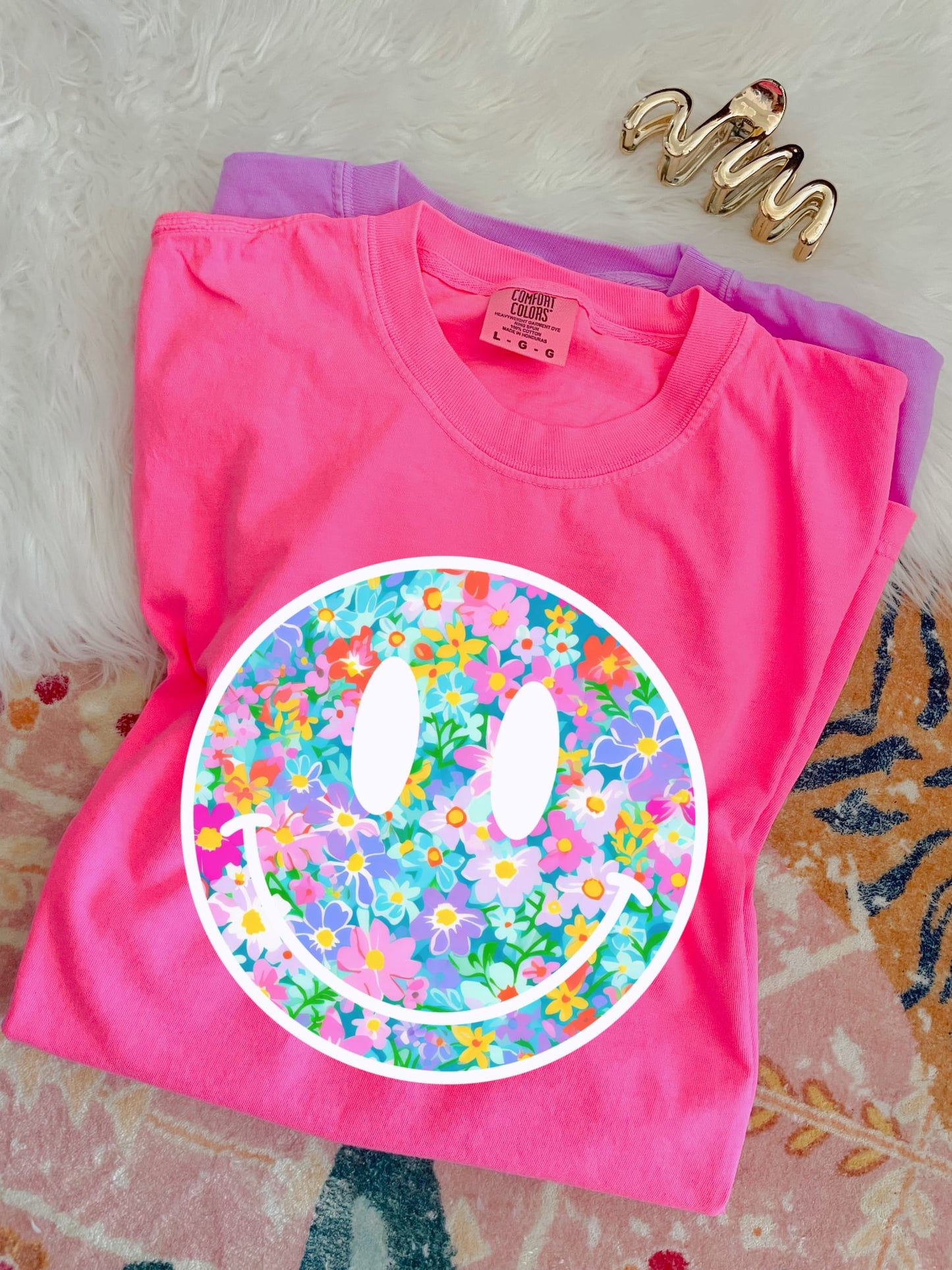 Pretty Flower Smiley Neon Pink Tee