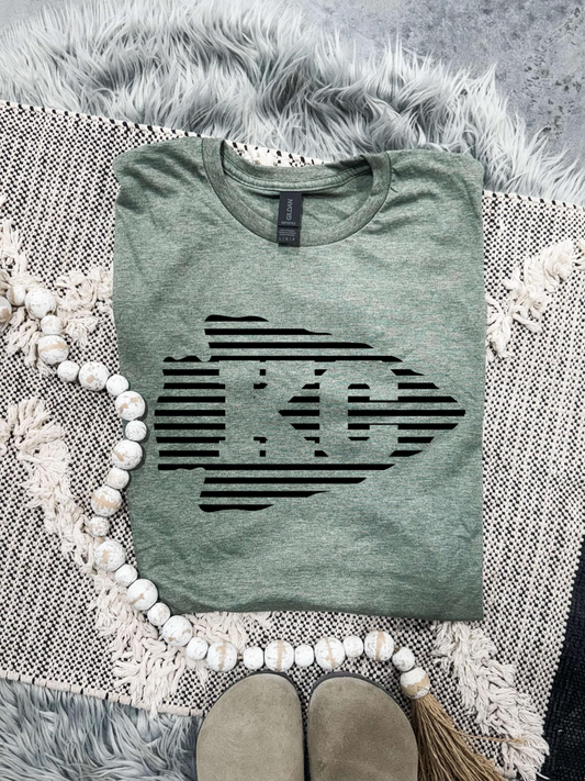 **HALTIME DEAL** Black Lined Arrowhead Heather Military Green Tee