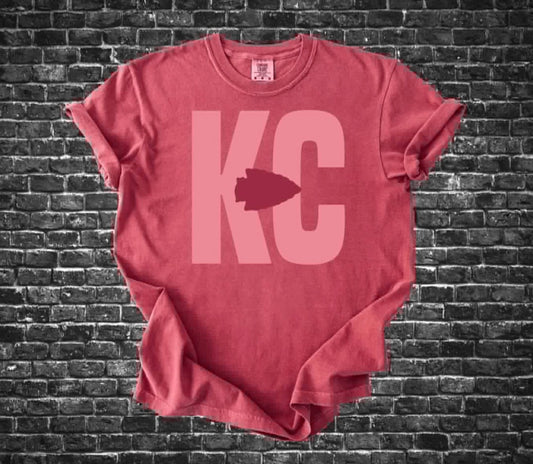 **HALFTIME DEAL** Vintage KC Arrow Design Crimson Tee