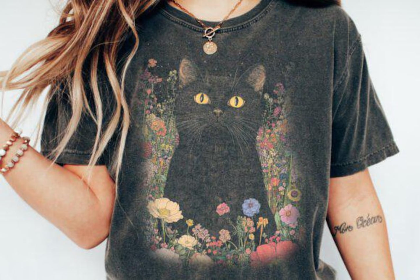 Black Cat Boho Flowers Pepper Tee