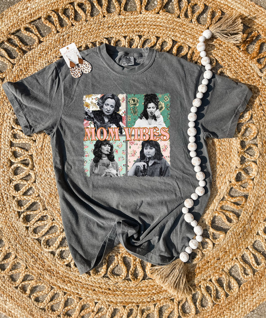 90’s Mom Vibes Pepper Tee