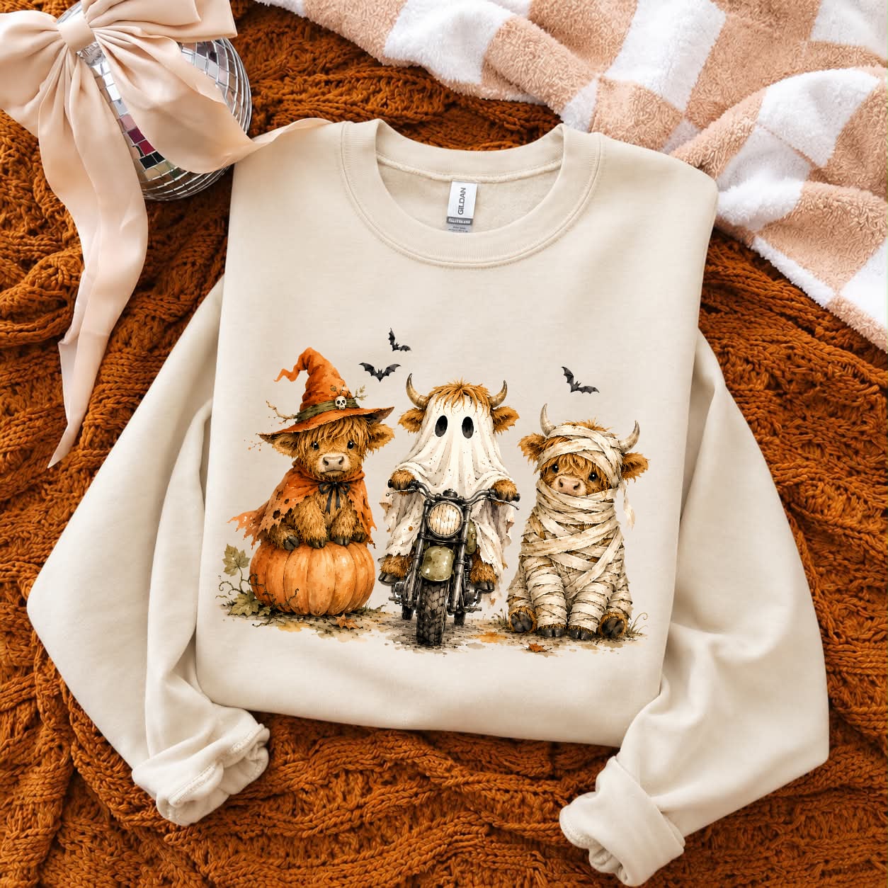 Funny Halloween Highland Cow Sand Sweatshirt