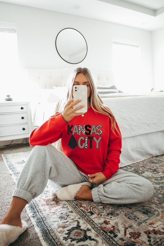 **HALFTIME DEAL**  Neutral Black Grey Kansas City Arrowhead Red Sweatshirt