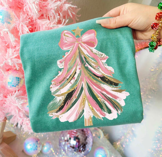 **CHRISTMAS IN JULY** Pink Painted Christmas Tree Light Green Tee