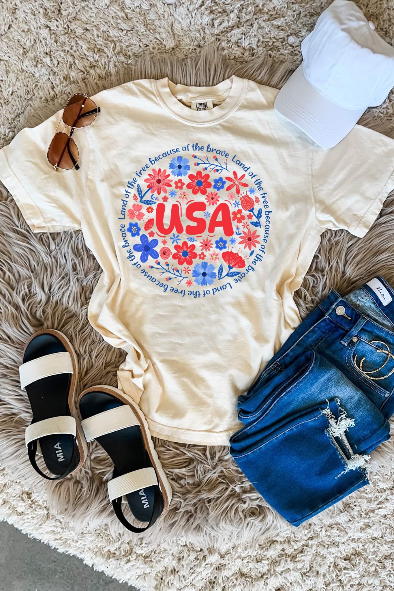 USA Floral Circle Ivory Tee