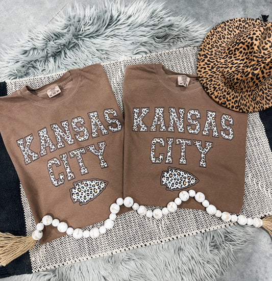 **HALFTIME DEAL** Kansas City Arrowhead Brown Leopard Arrowhead Espresso Tee