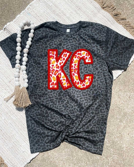 **HALFTIME DEAL** Red & Gold Leopard KC Stitching Black Leopard Tee