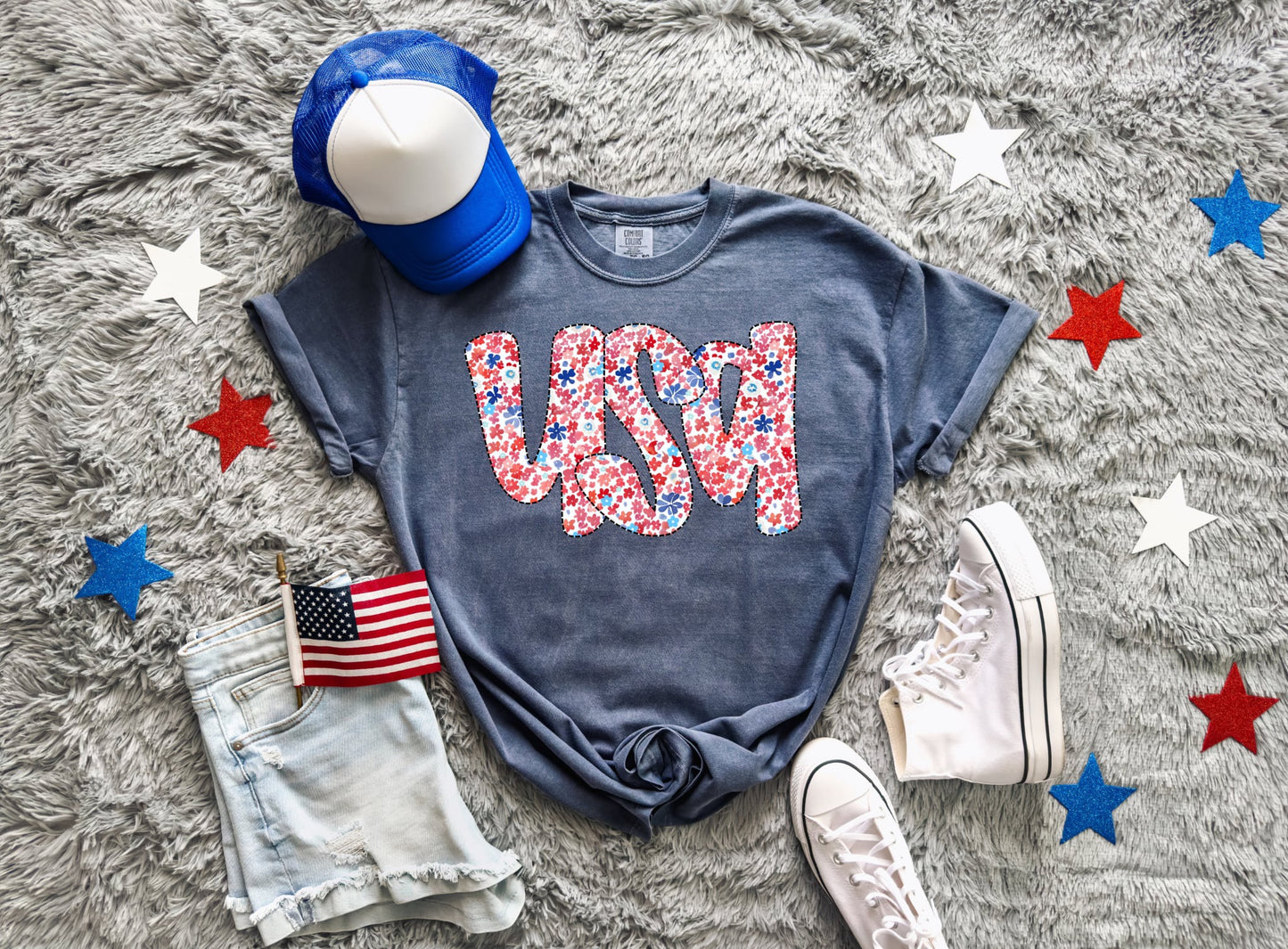 Red White Blue USA Daisies Blue Jean Tee