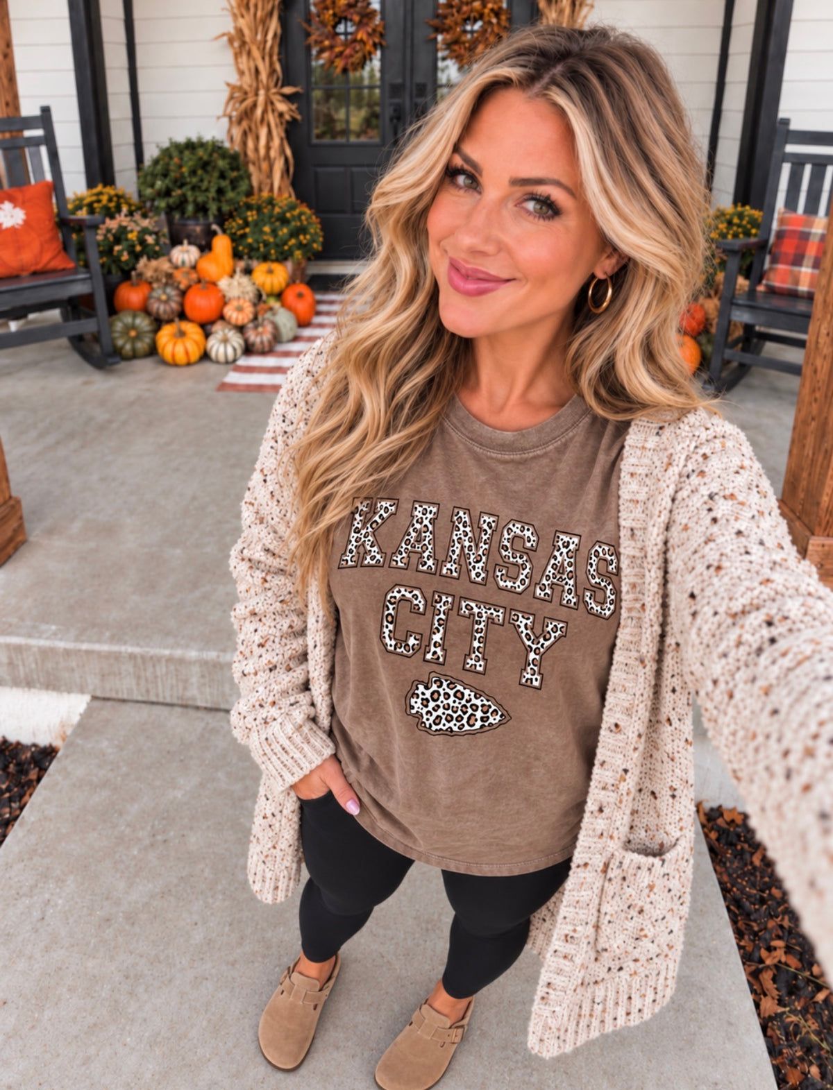 **HALFTIME DEAL** Kansas City Arrowhead Brown Leopard Arrowhead Espresso Tee