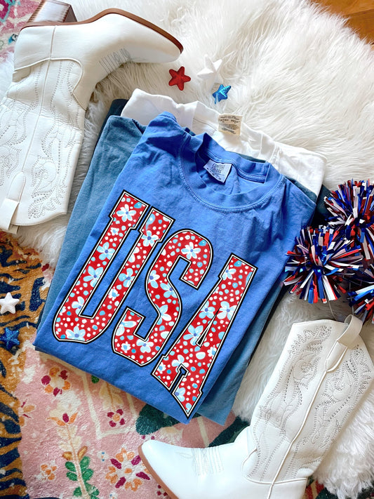 Tall Blue Red Daisy USA Flo Blue Tee