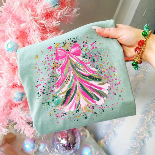 **CHRISTMAS IN JULY** Pink Splatter Christmas Tree Light Green Tee