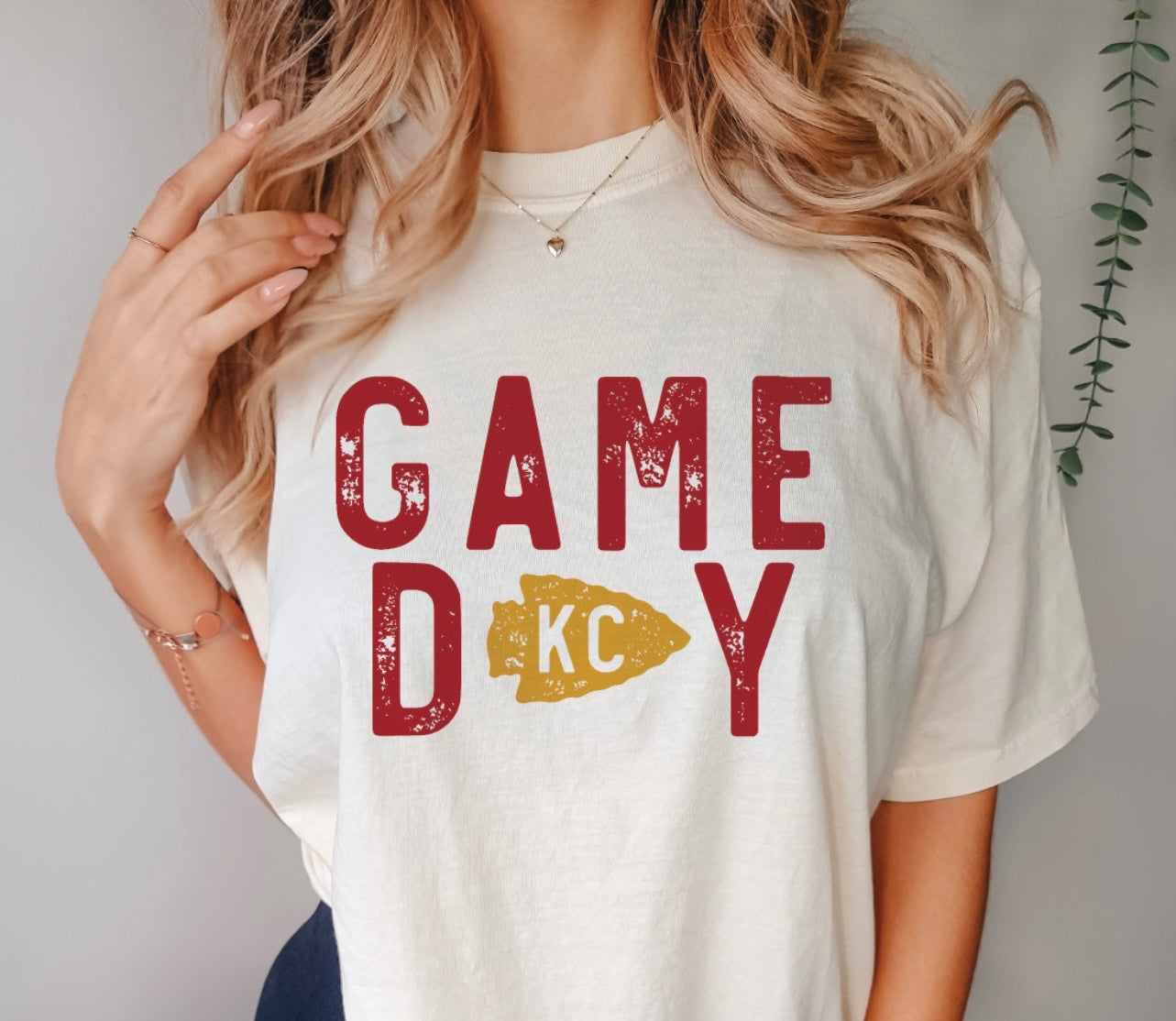 **HALFTIME DEAL** Game Day Arrowhead Ivory Tee