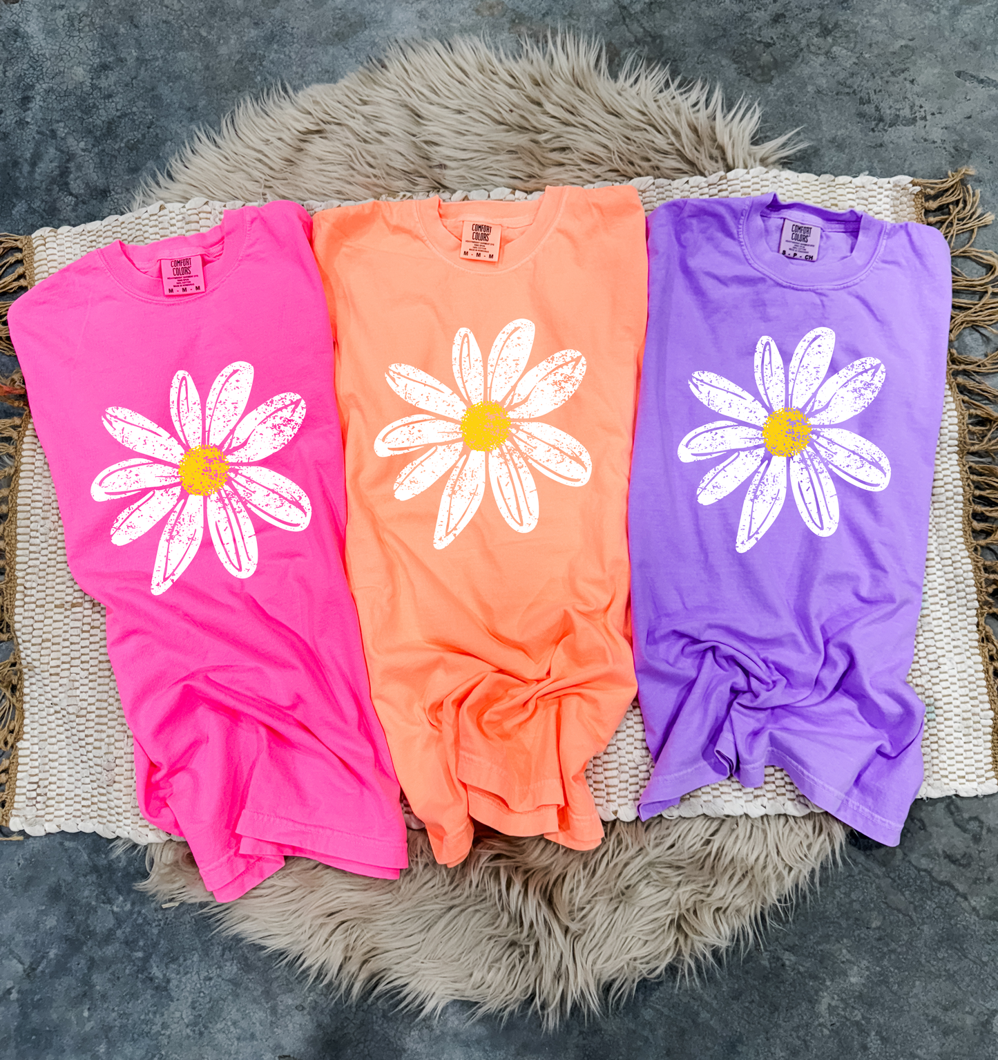 **DEAL PRICE** Distressed Summer Daisy Neon Tee Option