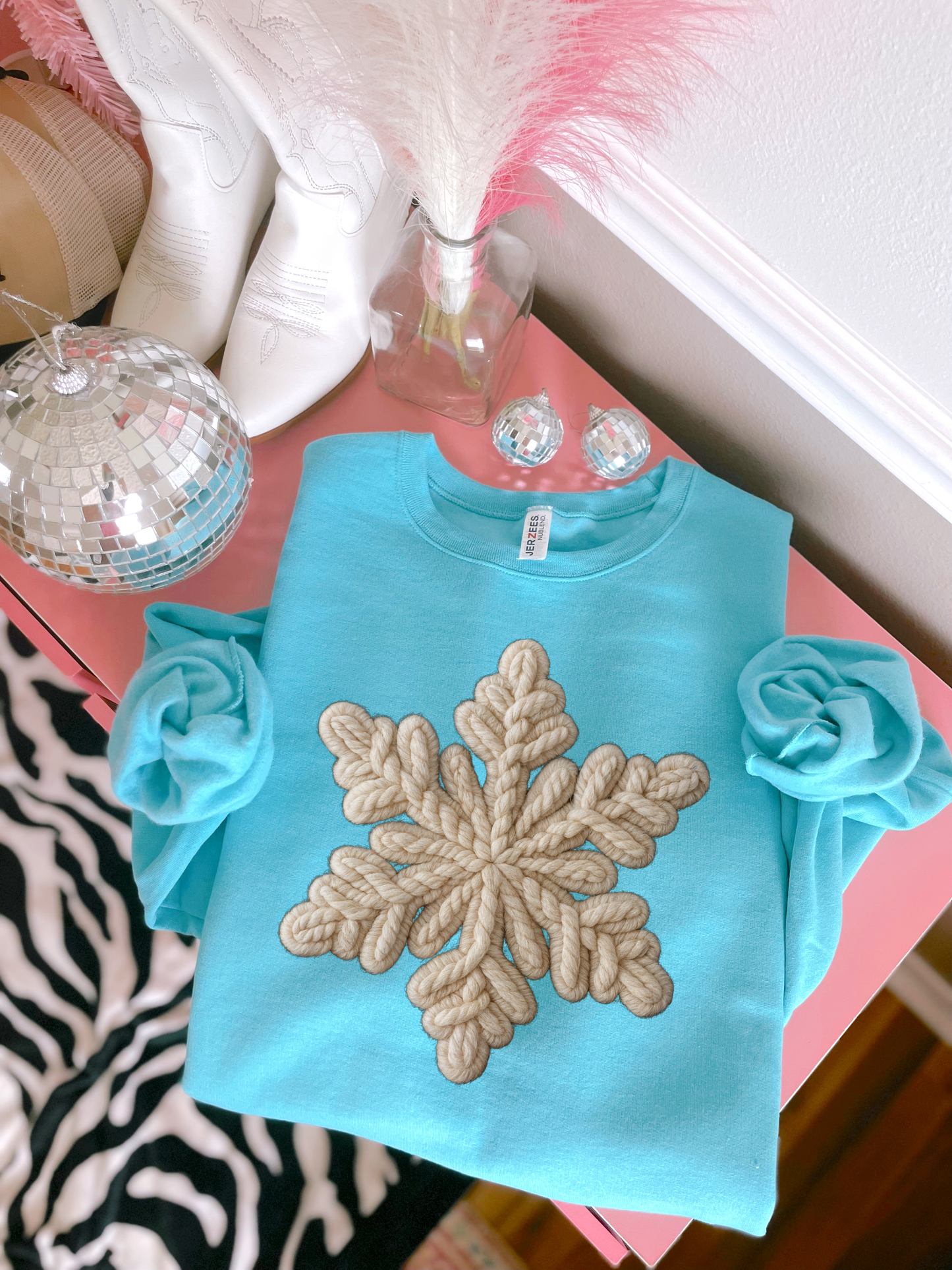 Yarn Snowflake Mint Sweatshirt