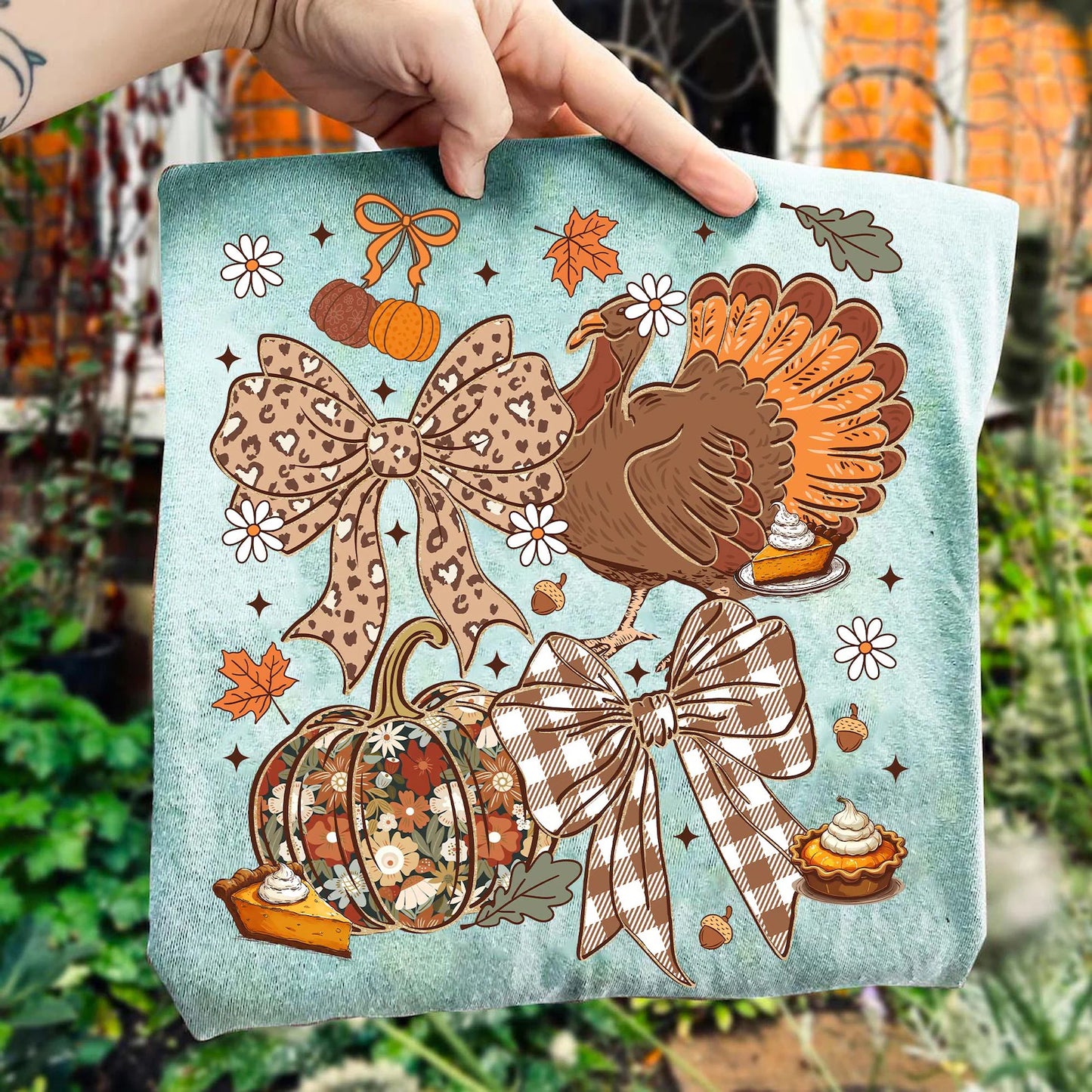 Floral Pumpkin & Brown Checkered Leopard Bow Light Green Tee