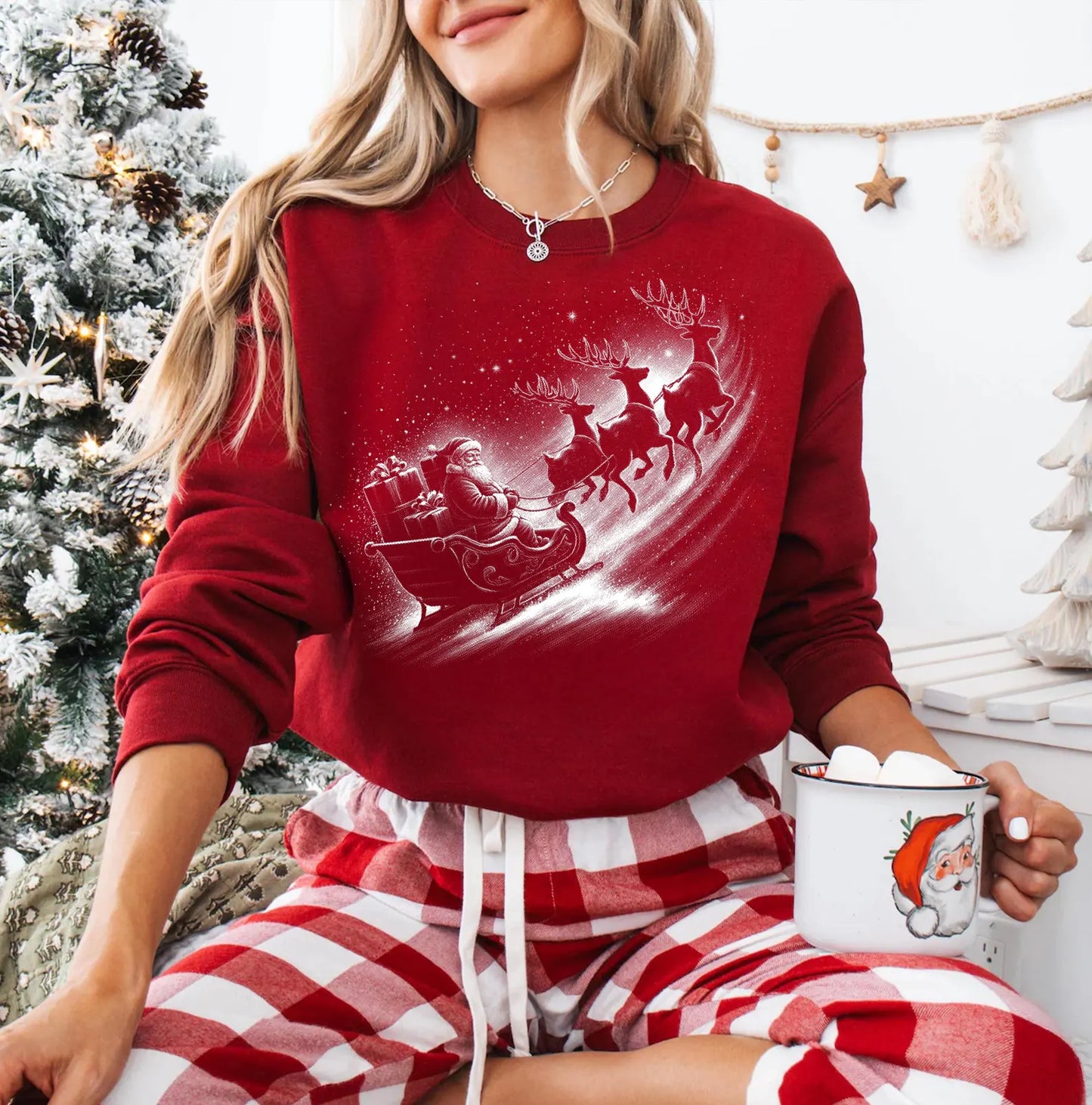 **CHRISTMAS IN JULY** Vintage Santa Sleigh Ride Antique Red Sweatshirt