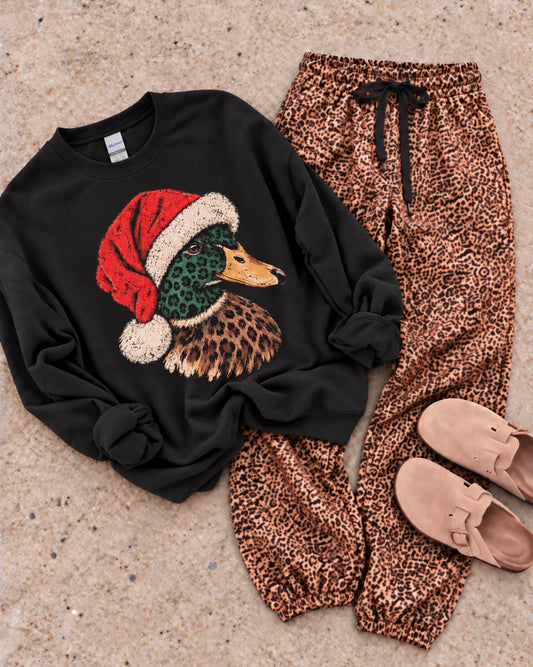 **DEAL OF THE DAY** Leopard Mallard Santa Hat Black Sweatshirt **FINAL SALE**
